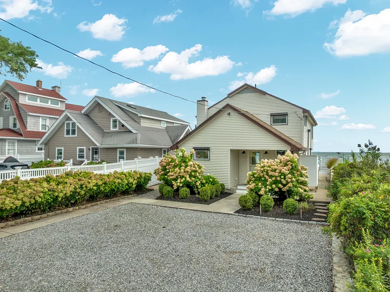 156 Little Stannard Beach Road Photo 3