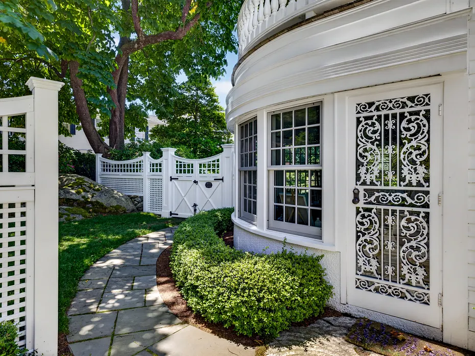 40 Grand Street Photo 8