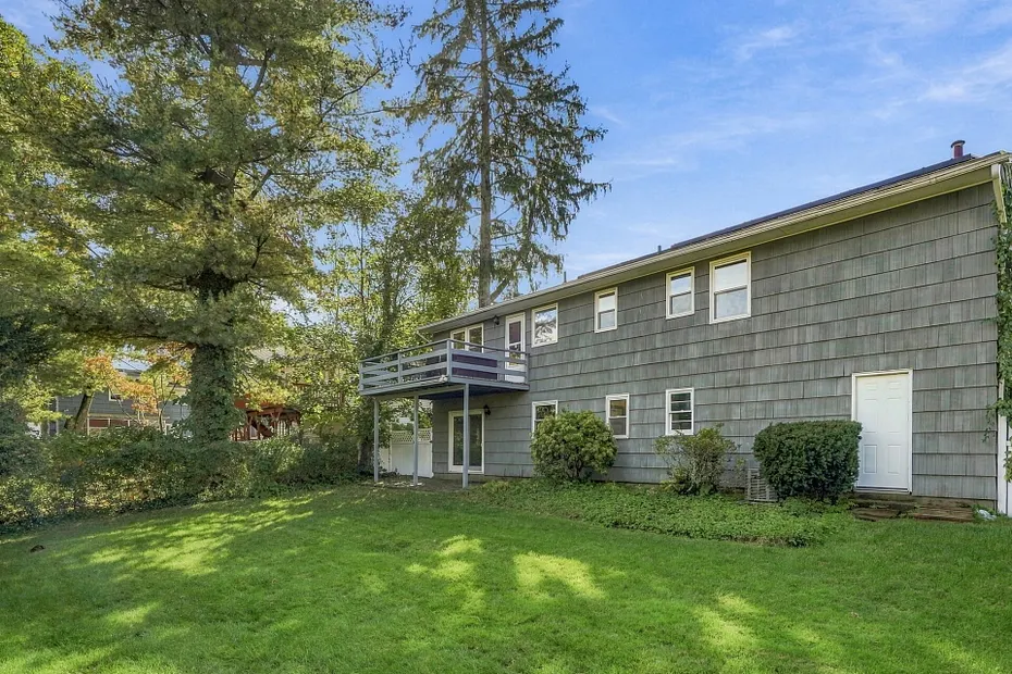 7 Frost Lane Photo 23
