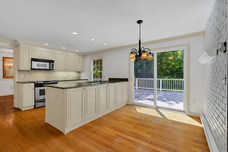 12 Wychwood Road Photo 7
