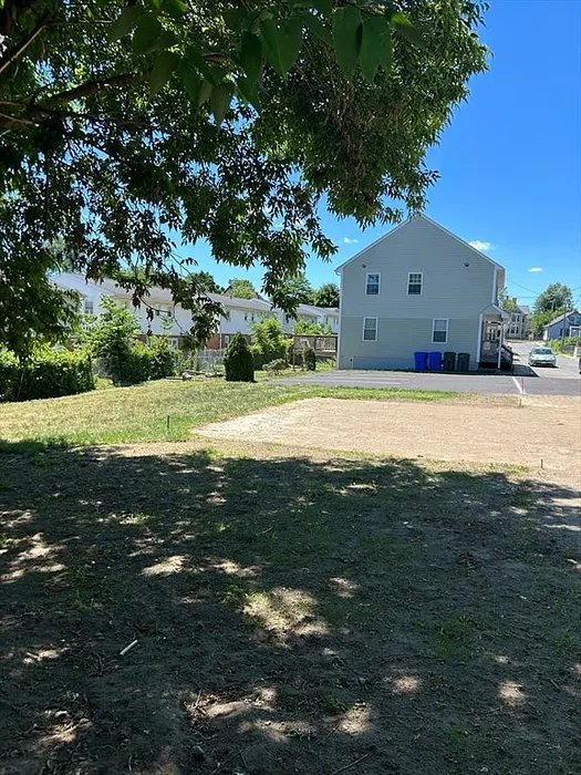 35-37 Pine St Court Photo 3
