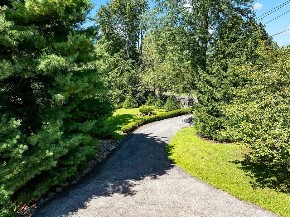 74 Glenville Road Photo 27