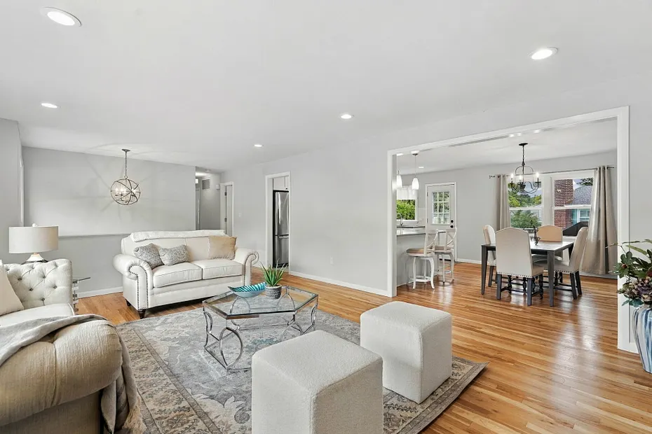 7 Frost Lane Photo 5