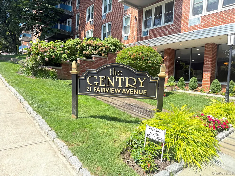 21 Fairview Avenue  #518 Photo 1