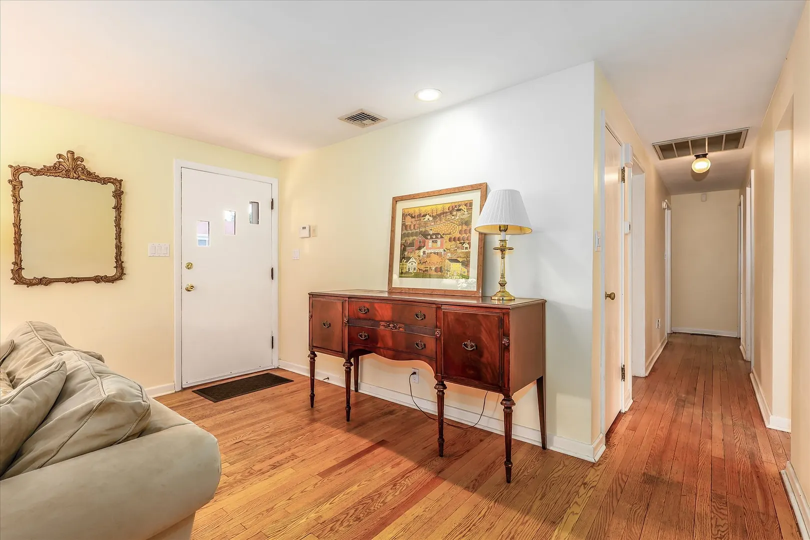 86 Crown Street Photo 7