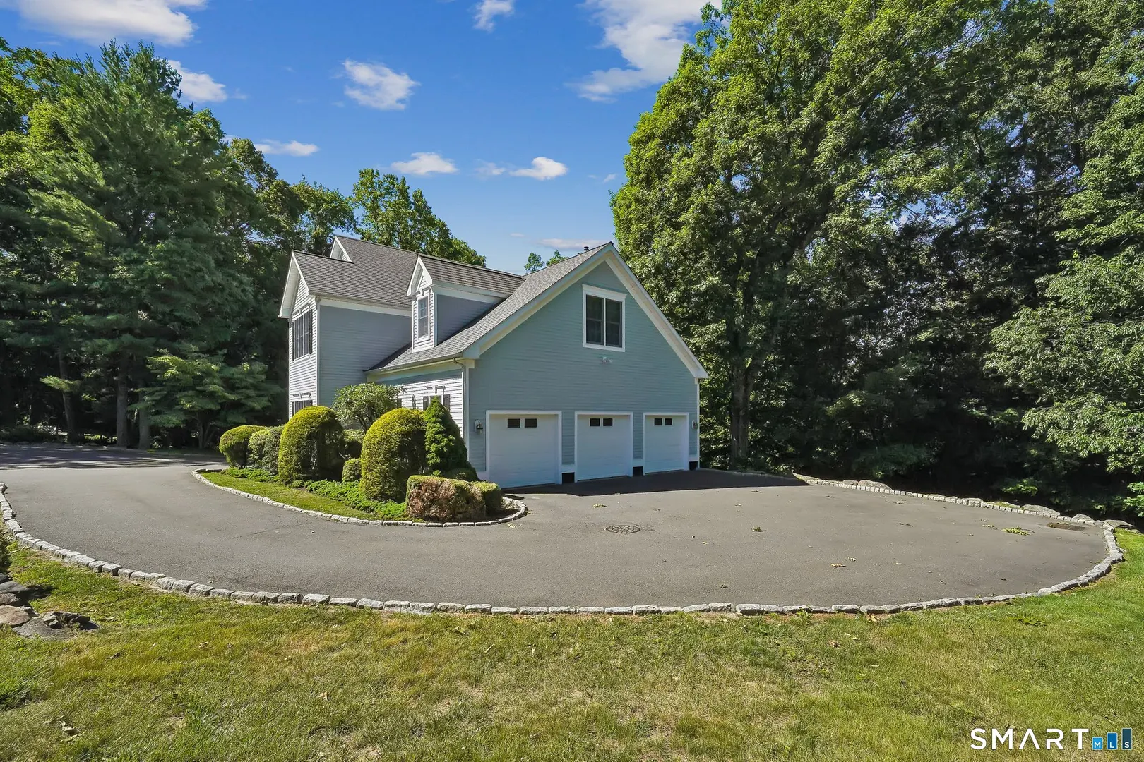 132 East Hunting Ridge Road Photo 2