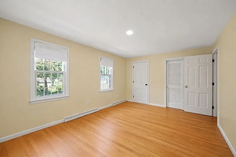 84 Brewster Rd Photo 23