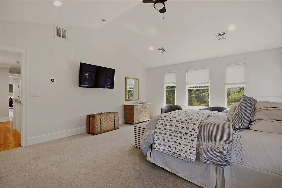 7 Blount Circle Photo 24