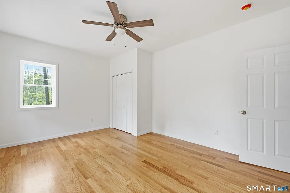 18 Spring Hill Lane Photo 22