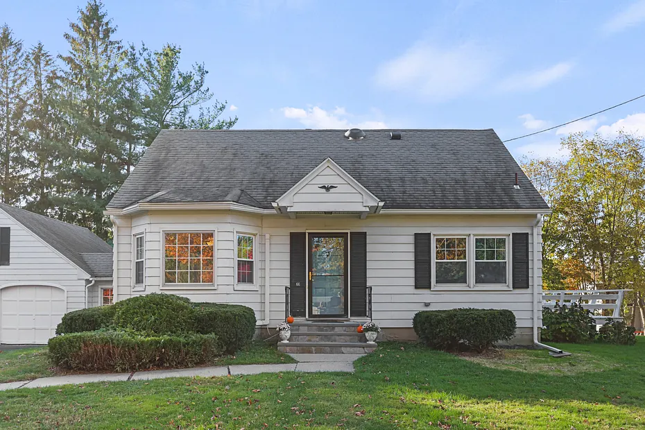 66 Roselyn Dr Photo 36