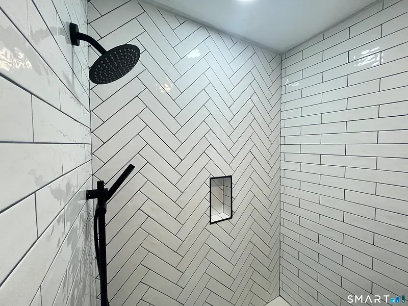 82 Howard Avenue  #82-2L Photo 14