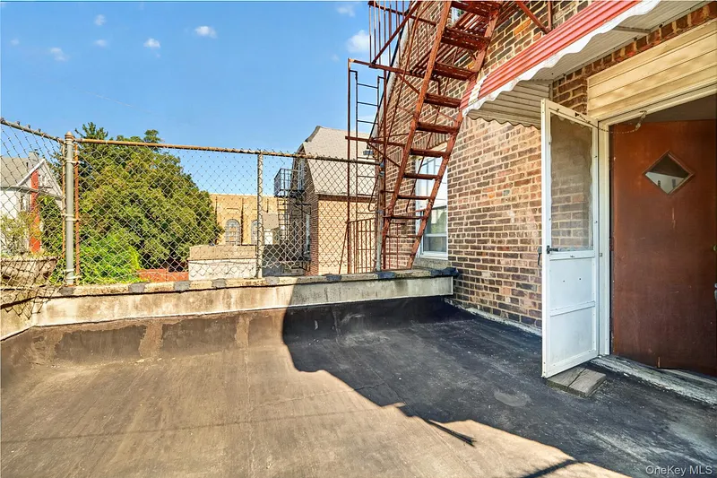 36 S 8th Avenue Photo 38