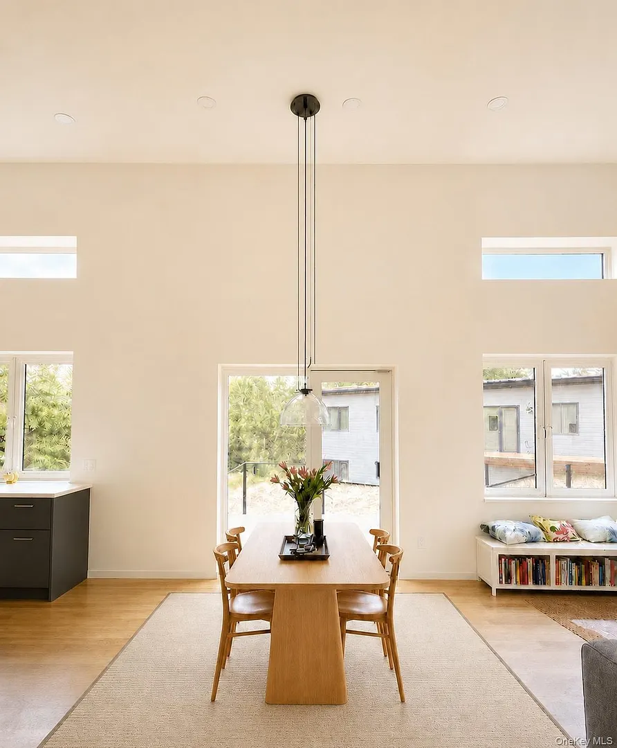 10 A Cooper Street Photo 5
