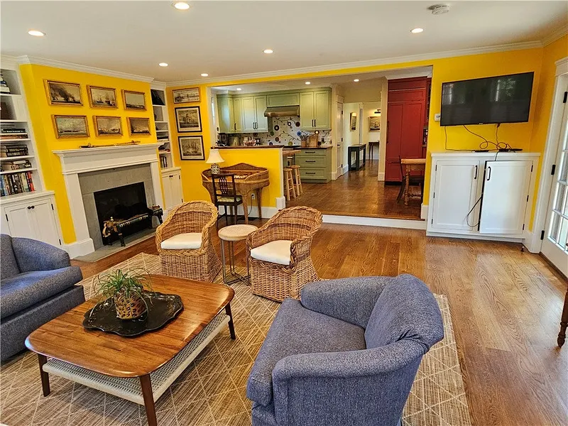 209 Coggeshall Avenue Photo 10