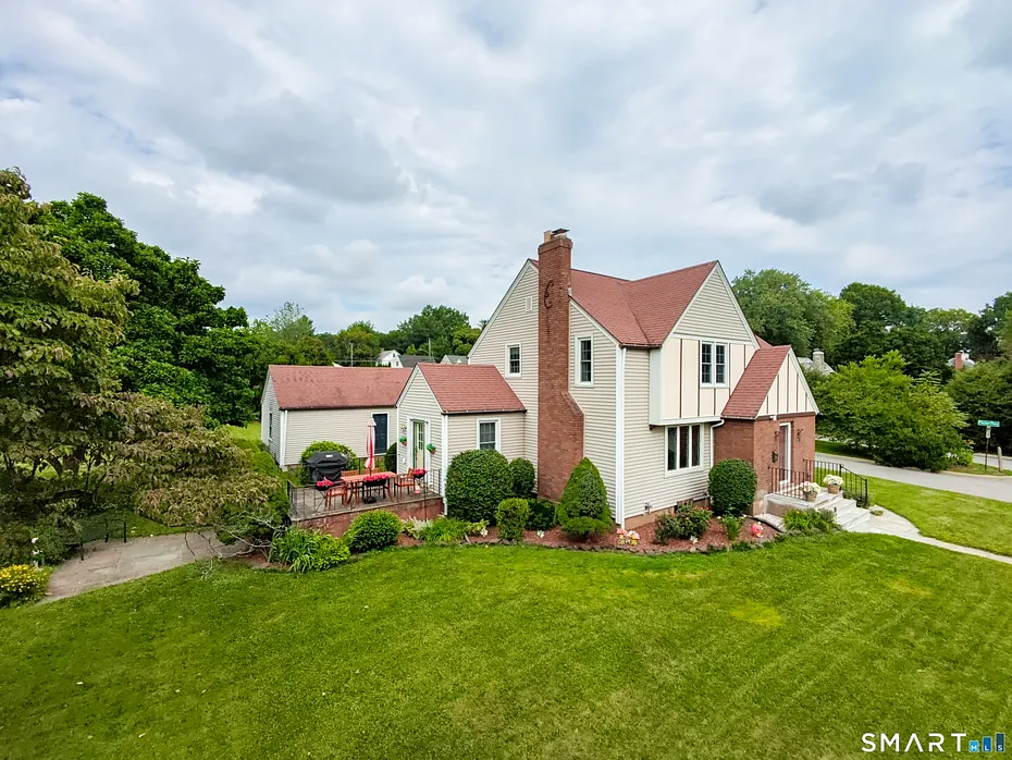 147 Old Mill Road Photo 3