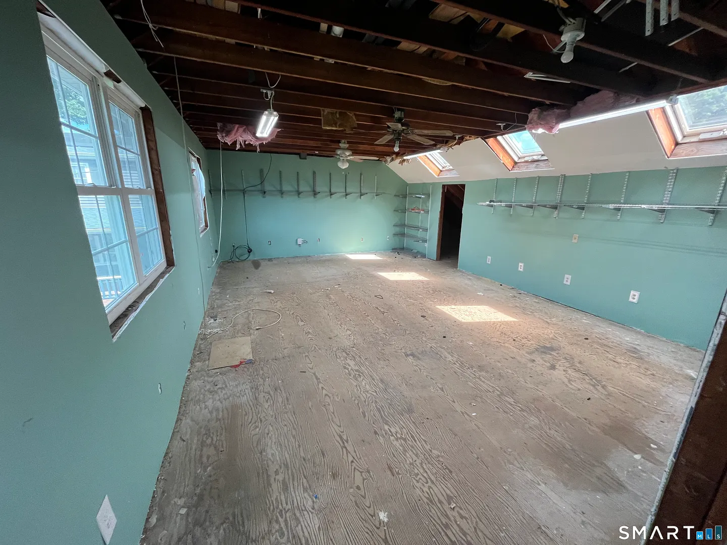 303 Somers Road Photo 39