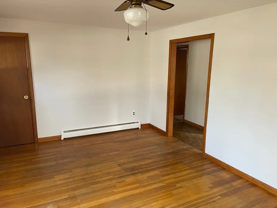 32 Mason Ave Photo 3