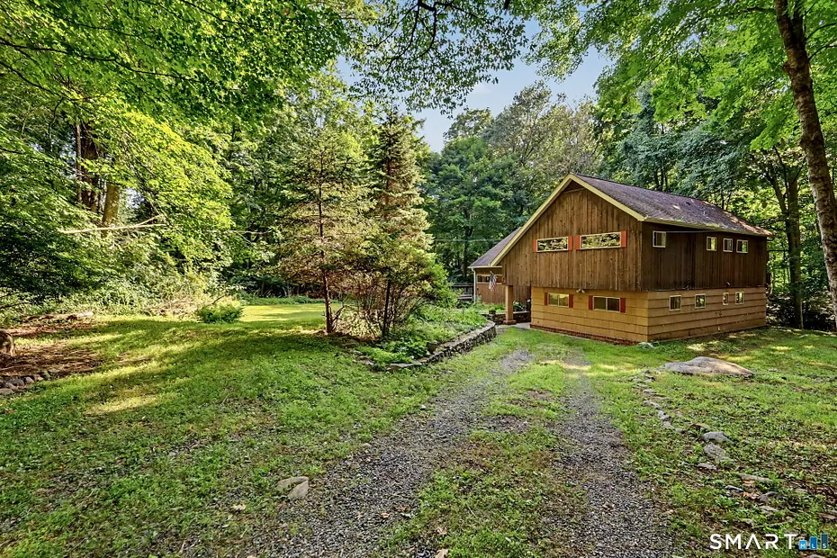 65 Whipple Road Photo 2