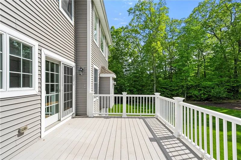 51 Womantam Lane Photo 10