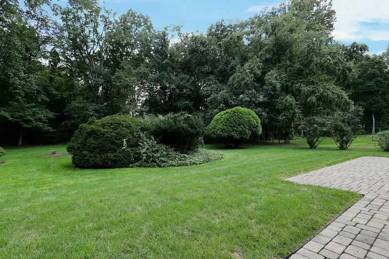Trumbull Single Family Photo 33