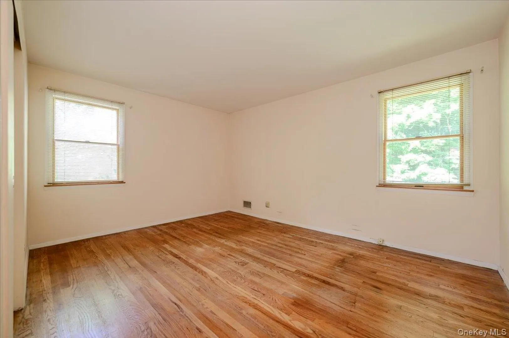 9 Somerstown Road Photo 17