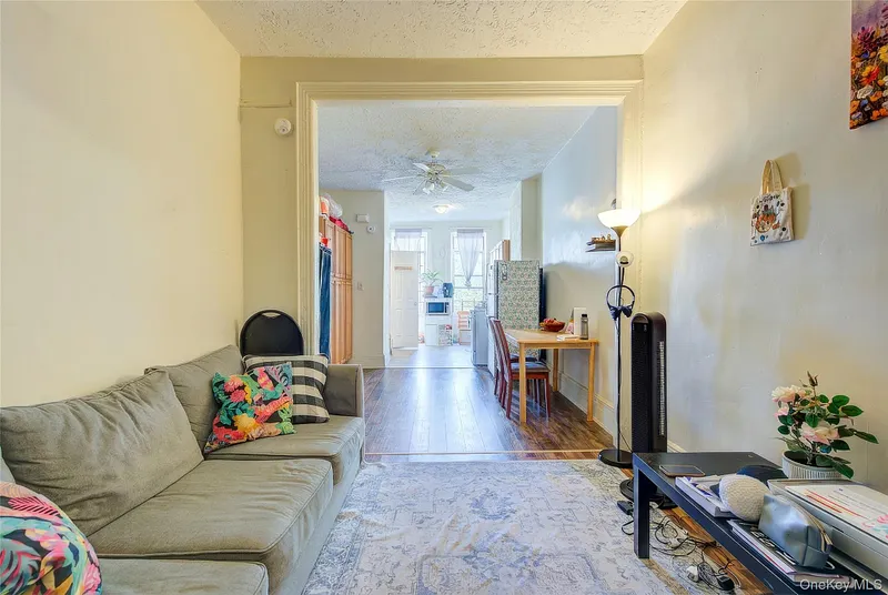 1718 Himrod Street Photo 2
