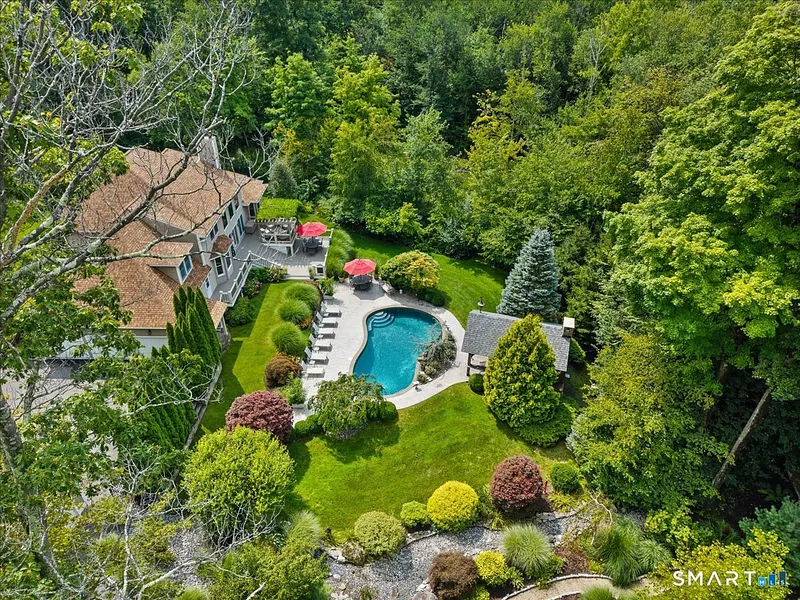 7 West Farms Lane Photo 1