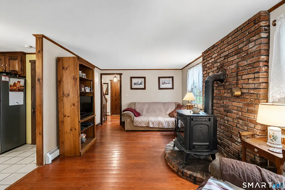 Suffield Single Family Photo 15