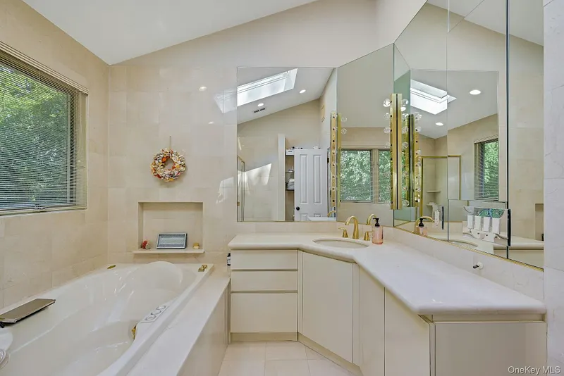 19 York Drive Photo 22
