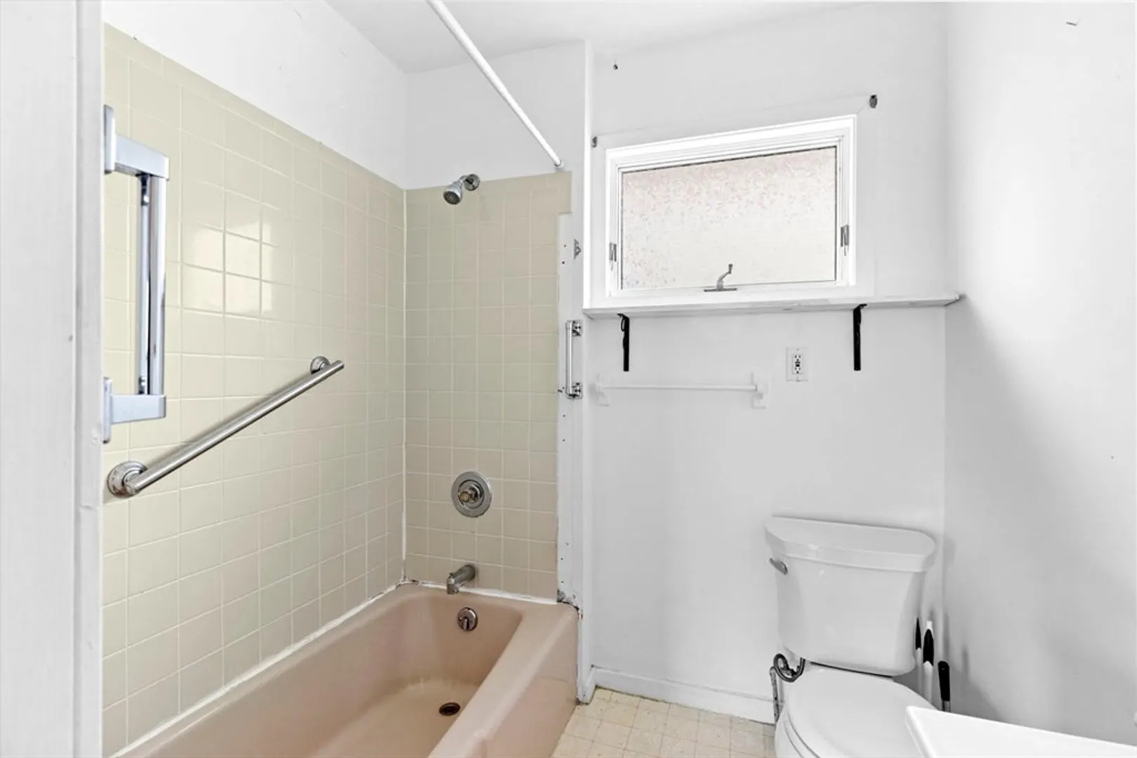 12 Fairmount Way Photo 11