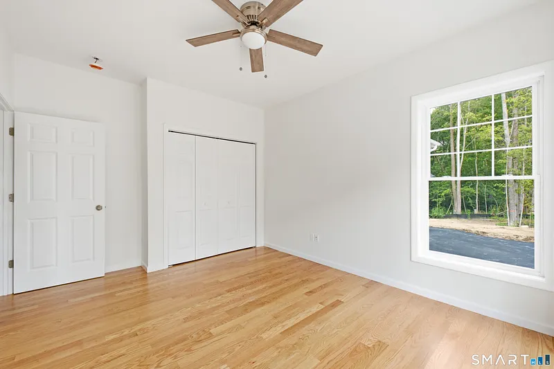 18 Spring Hill Lane Photo 19