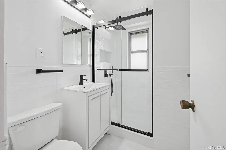 2500 Johnson Avenue  #15N Photo 10