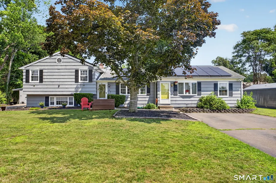 5 Beatrice Drive Photo 1