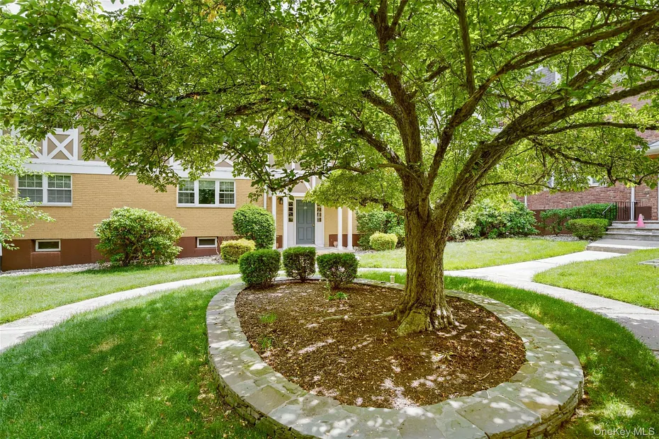 35 Milford Lane  #X8 Photo 1