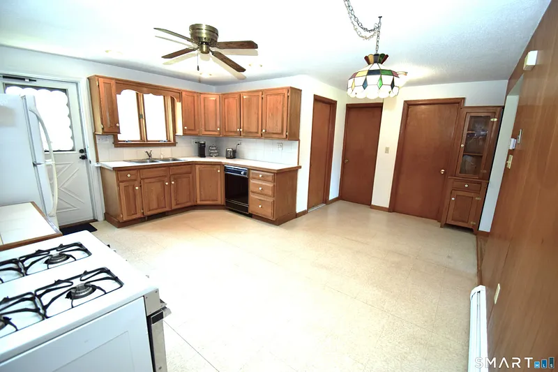273 Horse Pond Road Photo 7