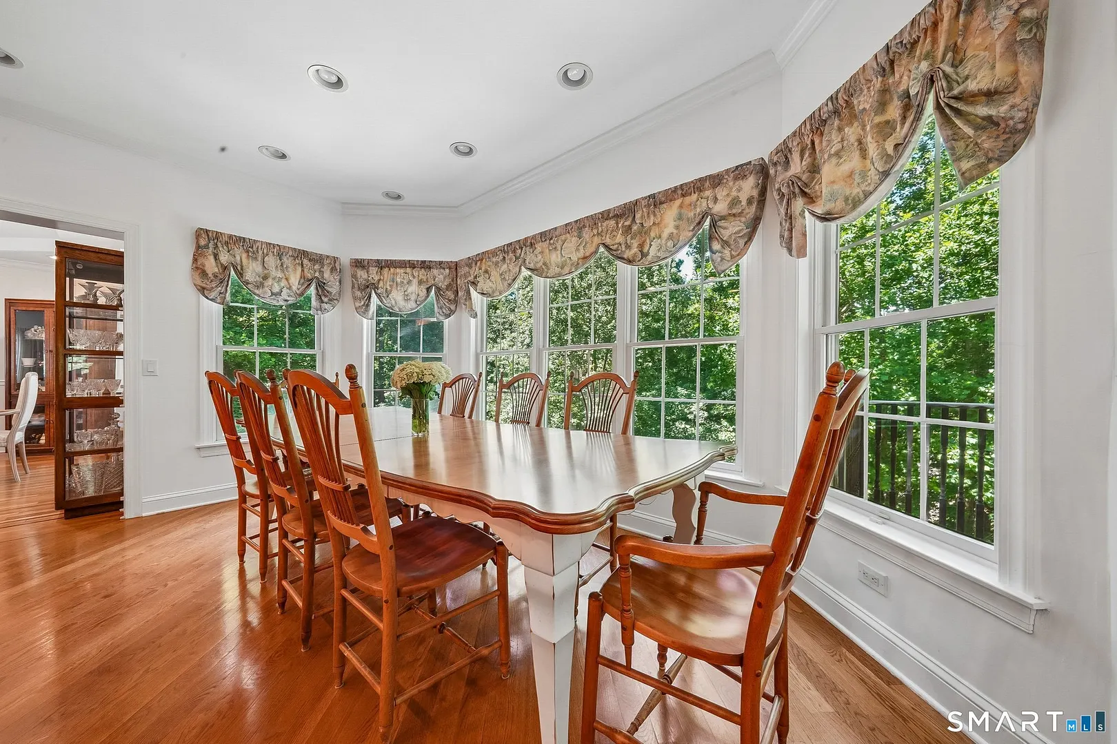 132 East Hunting Ridge Road Photo 6
