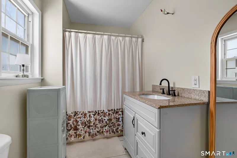5 Beatrice Drive Photo 32