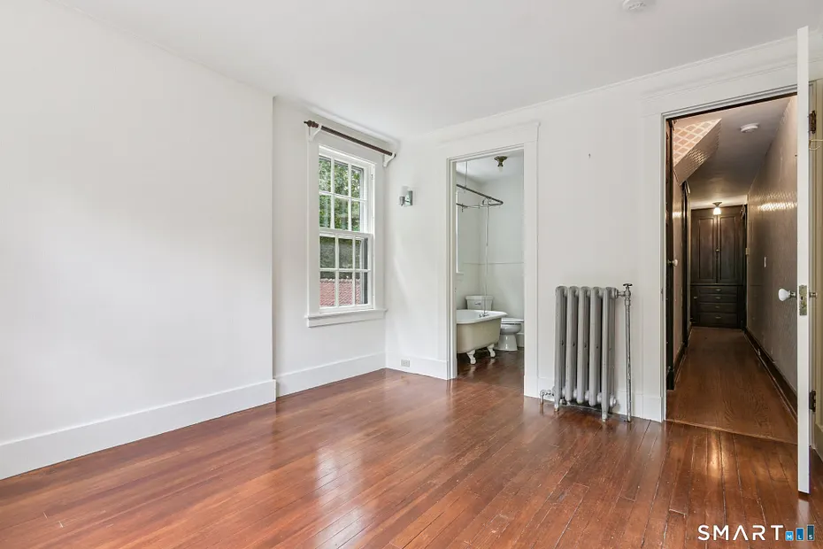 1056 Whitney Avenue Photo 35