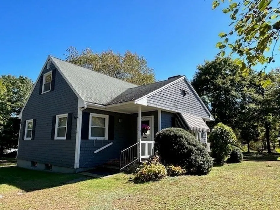 3 N Precinct St Photo 8