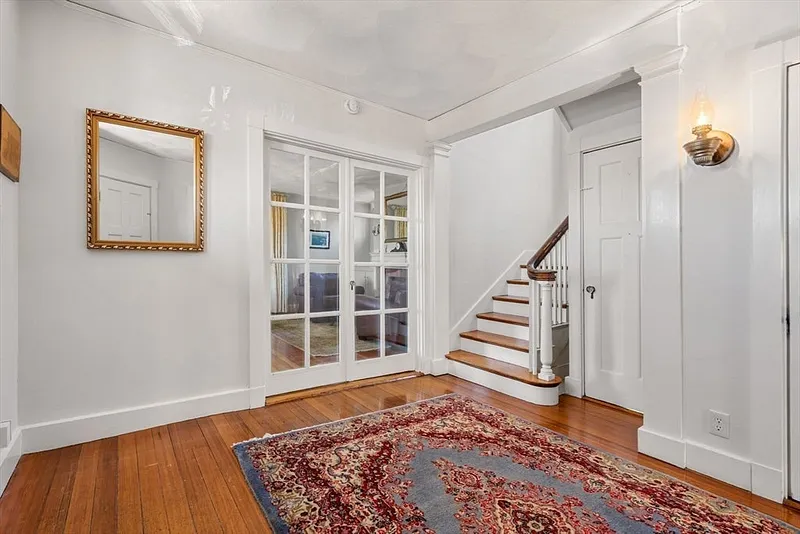 32 Summer Street Photo 15
