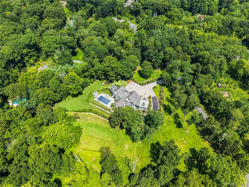 2 Barry Court Photo 32