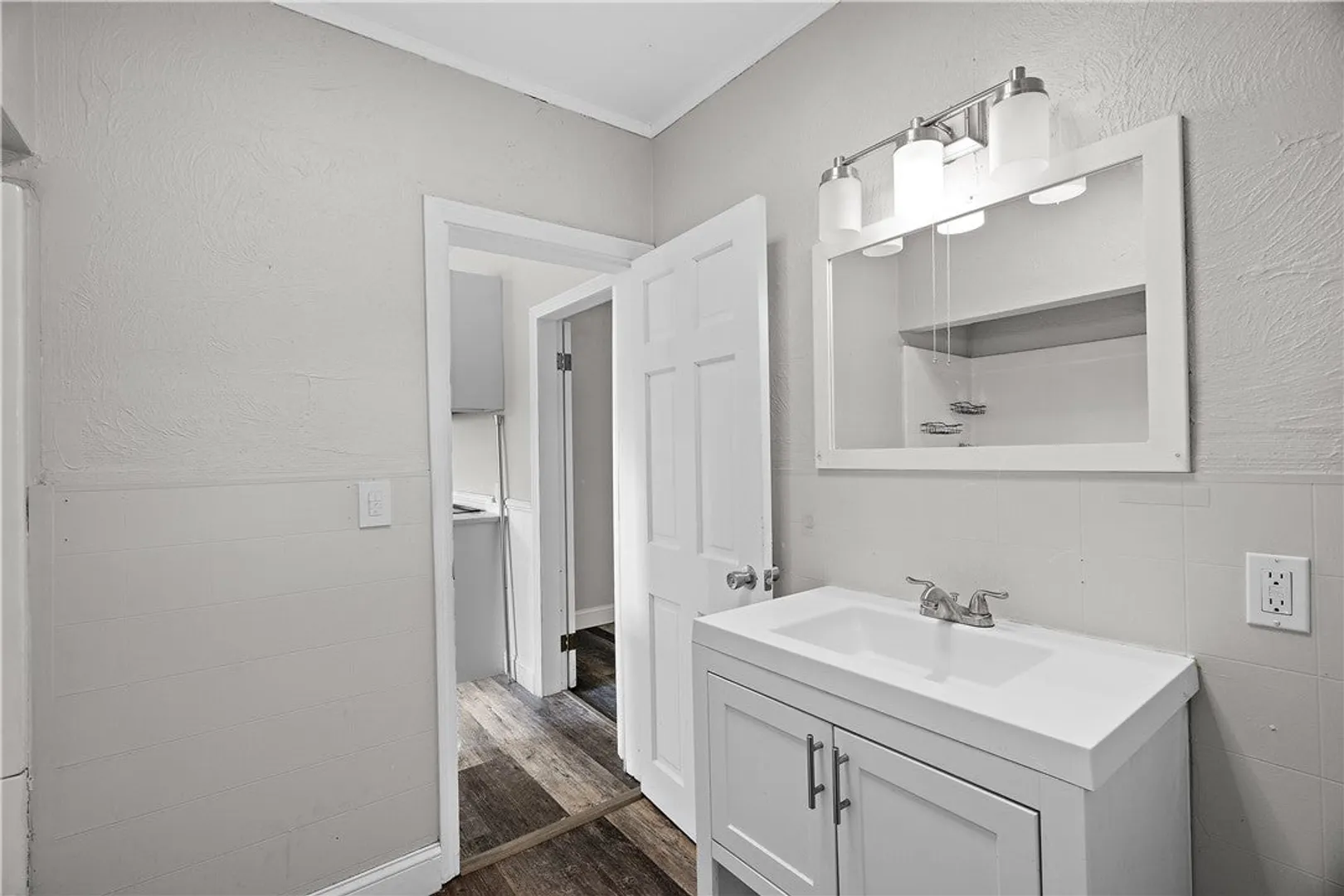 117 Chestnut Hill Avenue Photo 11