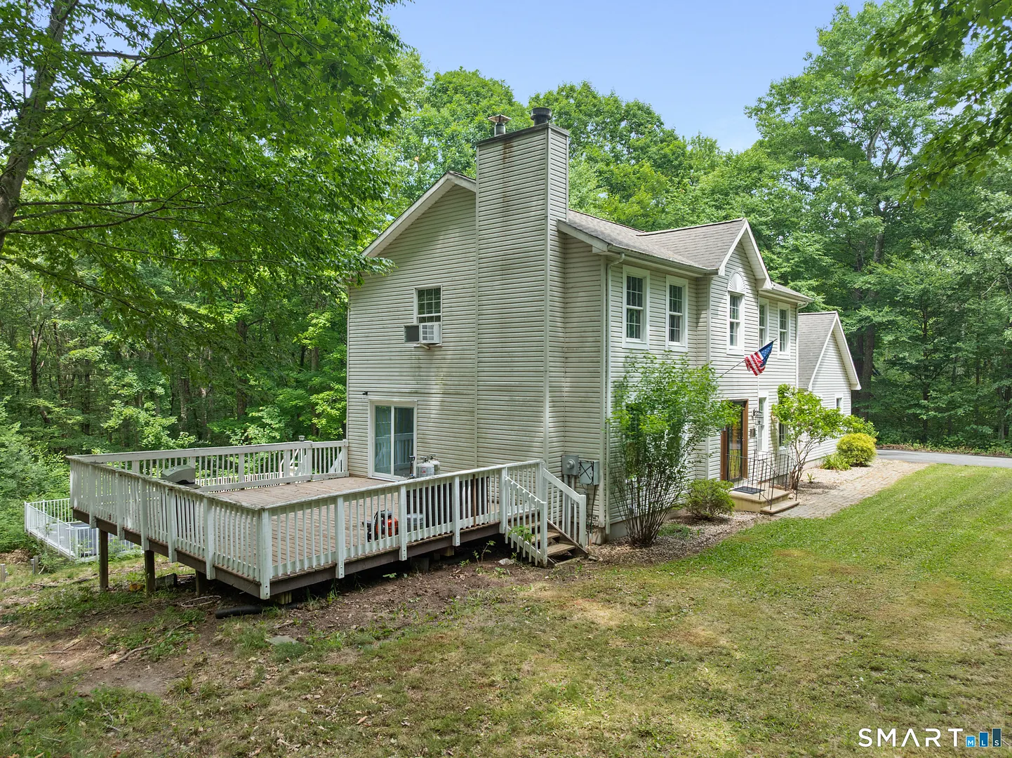 436 Tiffany Lane Photo 3
