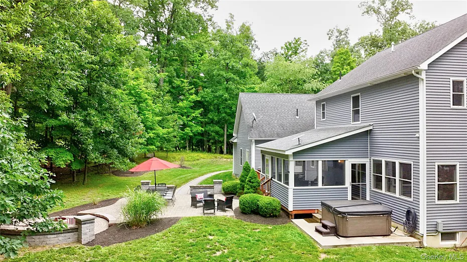 28 Hickory Lane Photo 46