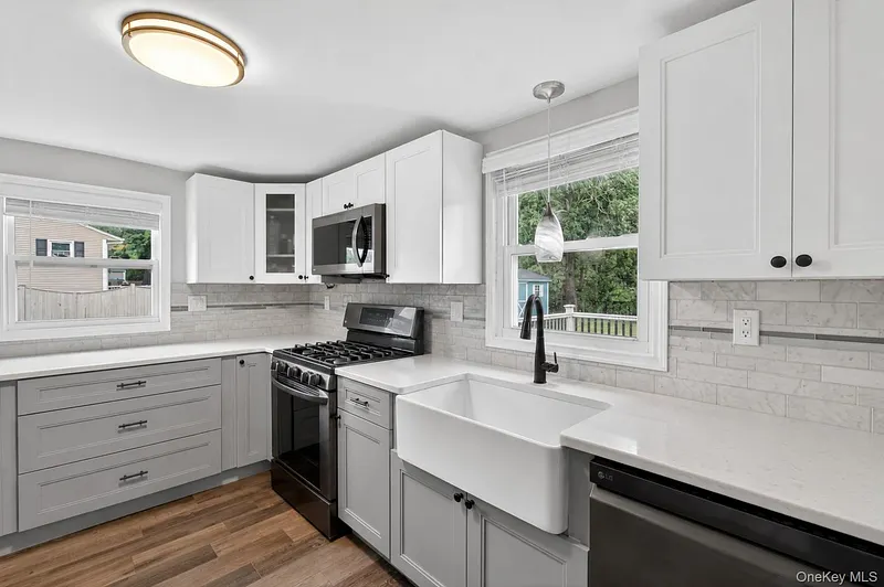9 Arbor Drive Photo 9