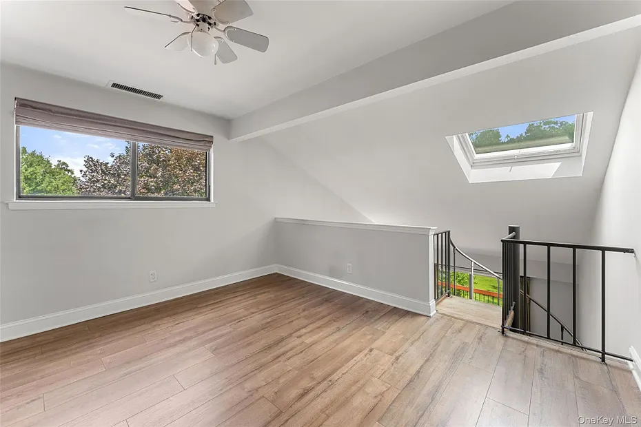18 Bronxville Glen Drive  #3-12 Photo 26