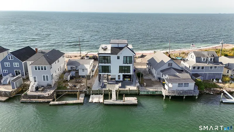 2268 Fairfield Beach Road Photo 7