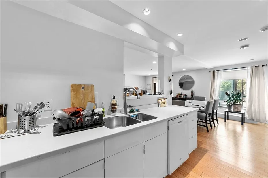 211 West Street  #10A Photo 10