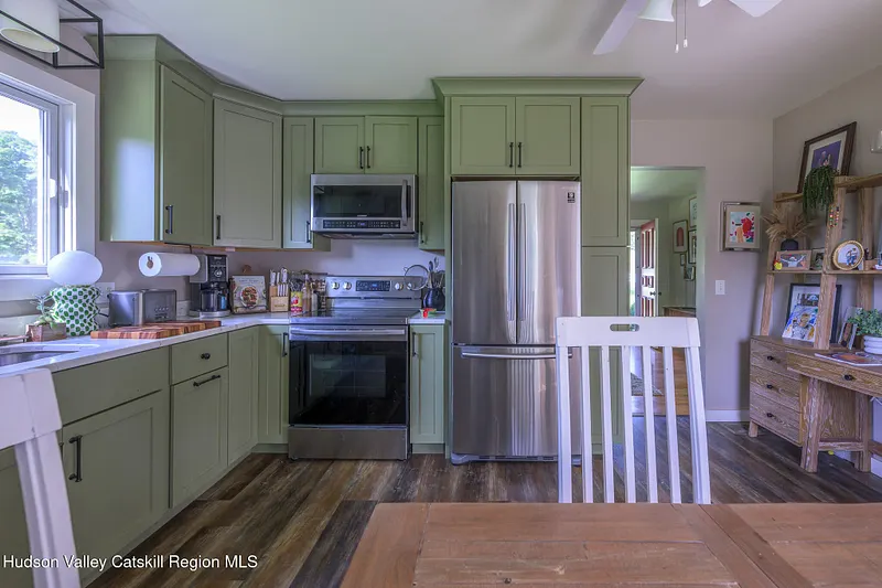 158 Bristol Road Photo 32