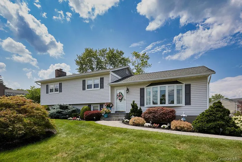 8 Carroll Drive Photo 40